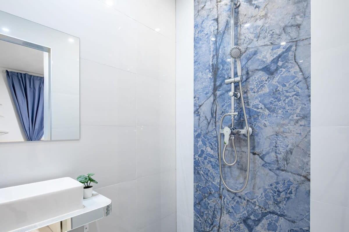 Central - New - Quiet Sleep Apartment Budapest Ngoại thất bức ảnh