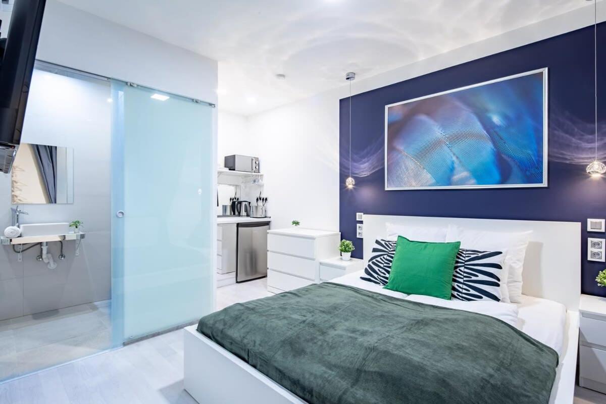 Central - New - Quiet Sleep Apartment Budapest Ngoại thất bức ảnh