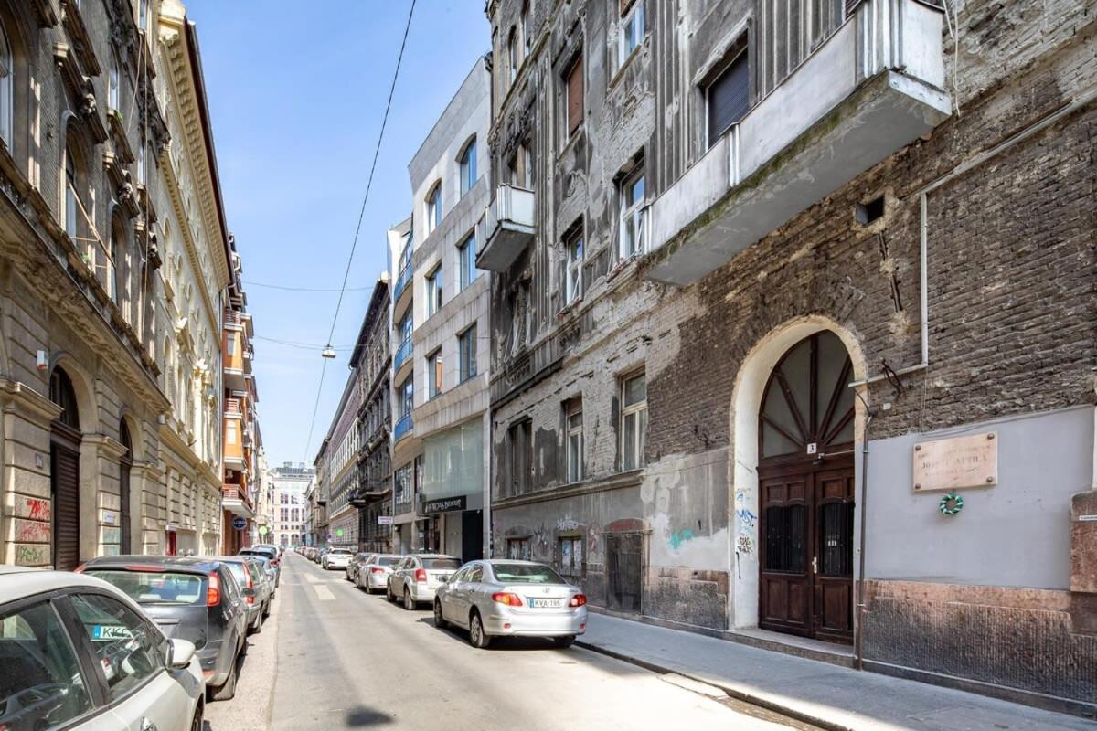 Central - New - Quiet Sleep Apartment Budapest Ngoại thất bức ảnh